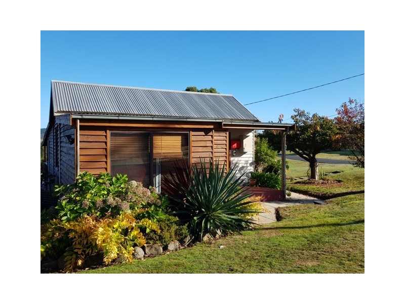 22 Donald Street, Branxholm TAS 7261