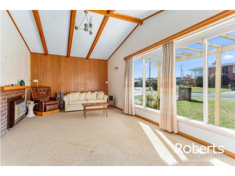 21 Karpaty Avenue, Newnham TAS 7248