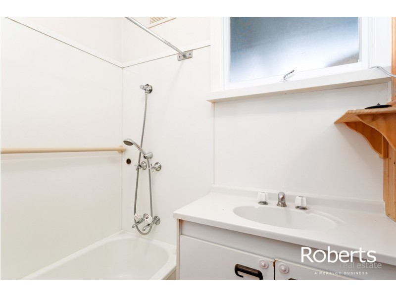 4 Regent Street, Waverley TAS 7250