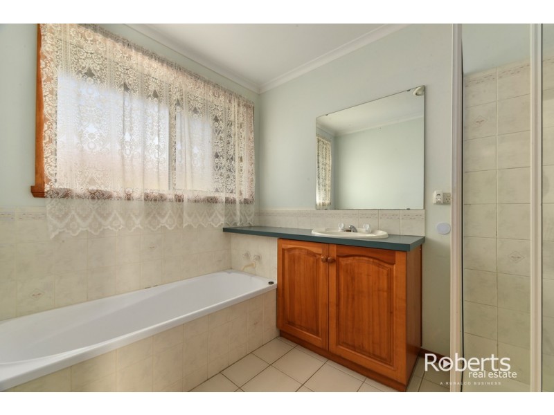 2/35 Las Vegas Drive, Prospect Vale TAS 7250