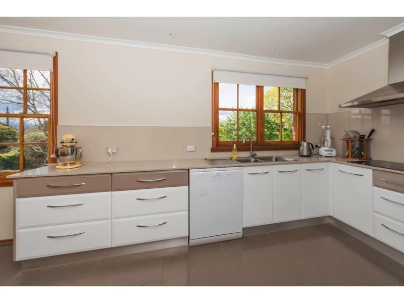 17 Beech Road, Norwood TAS 7250