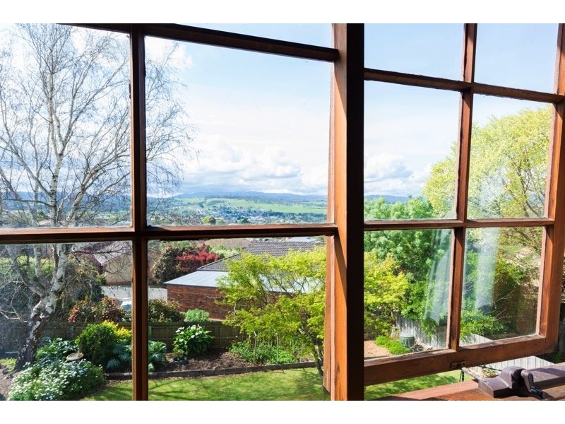 17 Beech Road, Norwood TAS 7250