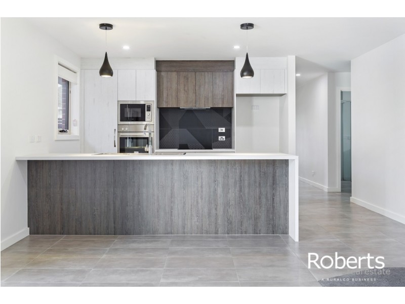 2/82a Main Road, Exeter TAS 7275