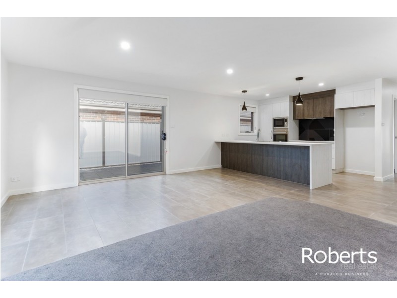 2/82a Main Road, Exeter TAS 7275