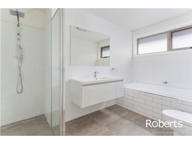 2/82a Main Road, Exeter TAS 7275