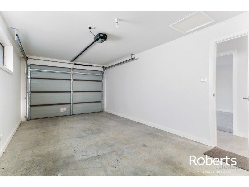 2/82a Main Road, Exeter TAS 7275