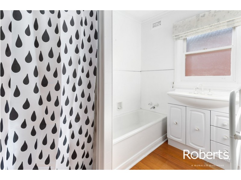 32 Ronneby Road, Newnham TAS 7248