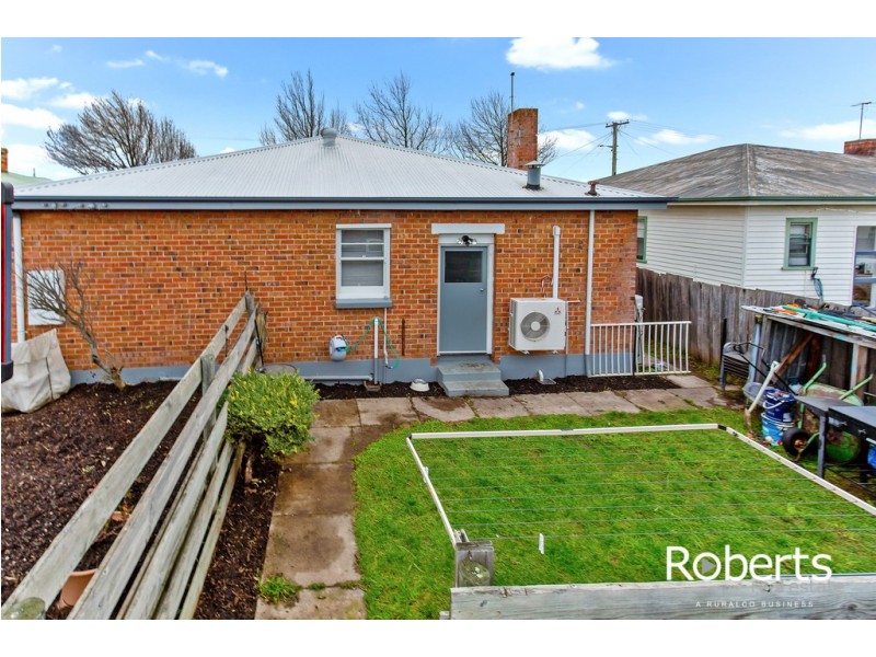 1/4 Allenby Street, Mowbray TAS 7248