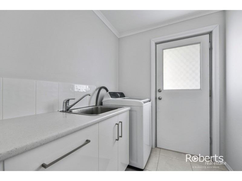 4 Ford Court, Newnham TAS 7248