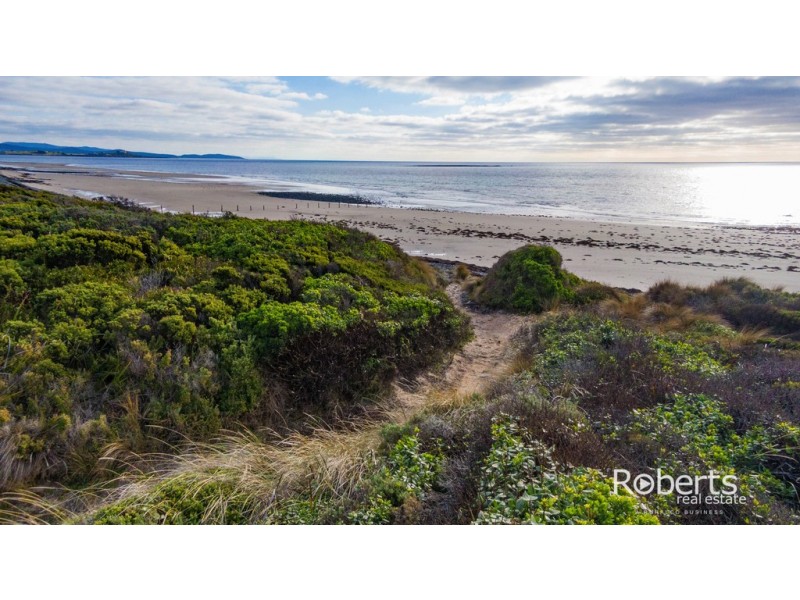 132 Bellbuoy Beach Road, Low Head TAS 7253