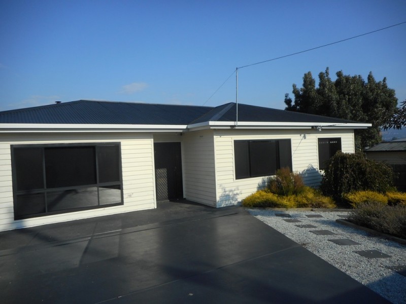 18 Walkers Avenue, Newnham TAS 7248
