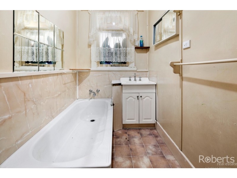 13 Coplestone Street, Scottsdale TAS 7260