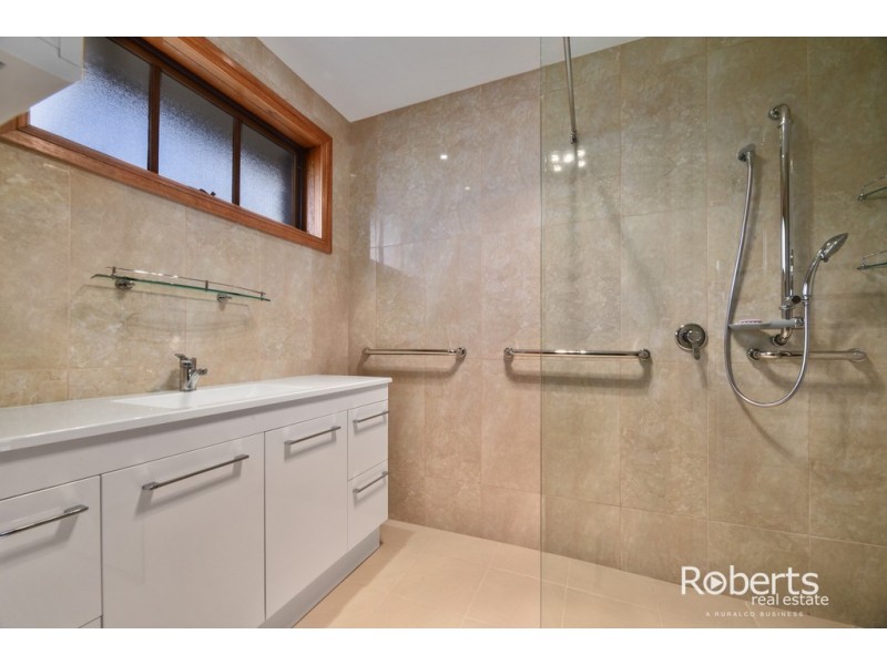 17/12 Casino Rise, Prospect Vale TAS 7250