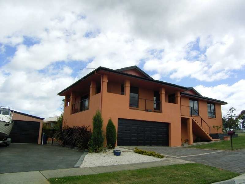2 Picasso Place, Newnham TAS 7248