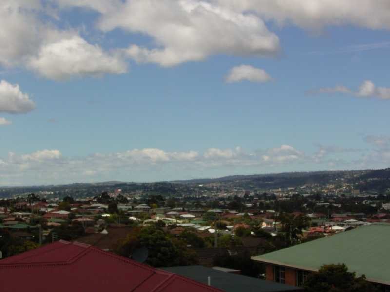 2 Picasso Place, Newnham TAS 7248