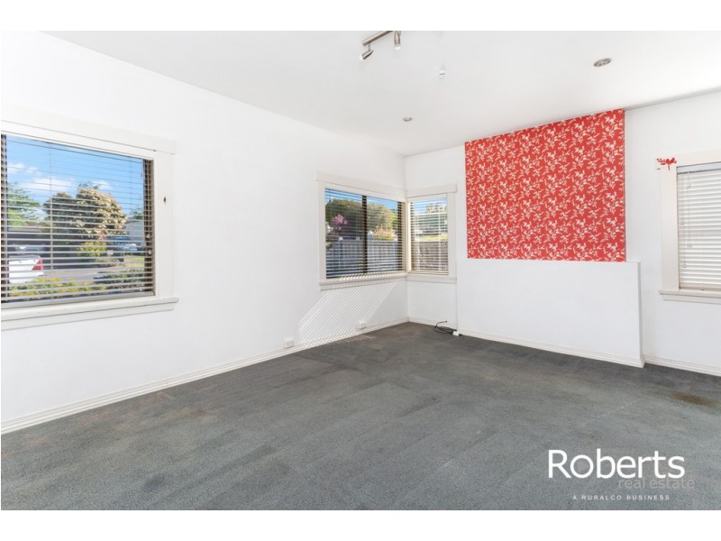 10 Walkers Avenue, Newnham TAS 7248