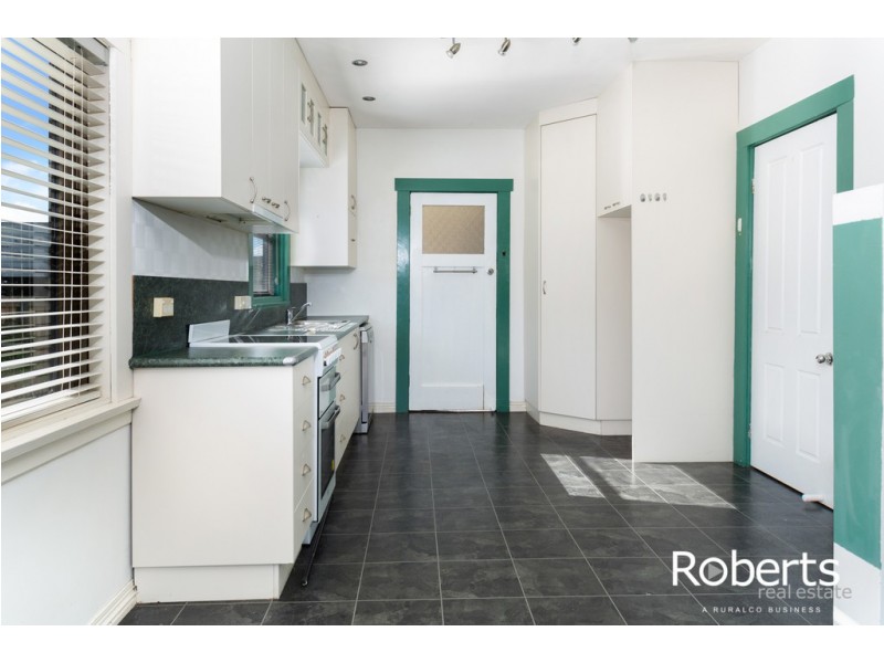 10 Walkers Avenue, Newnham TAS 7248