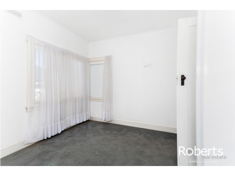 10 Walkers Avenue, Newnham TAS 7248