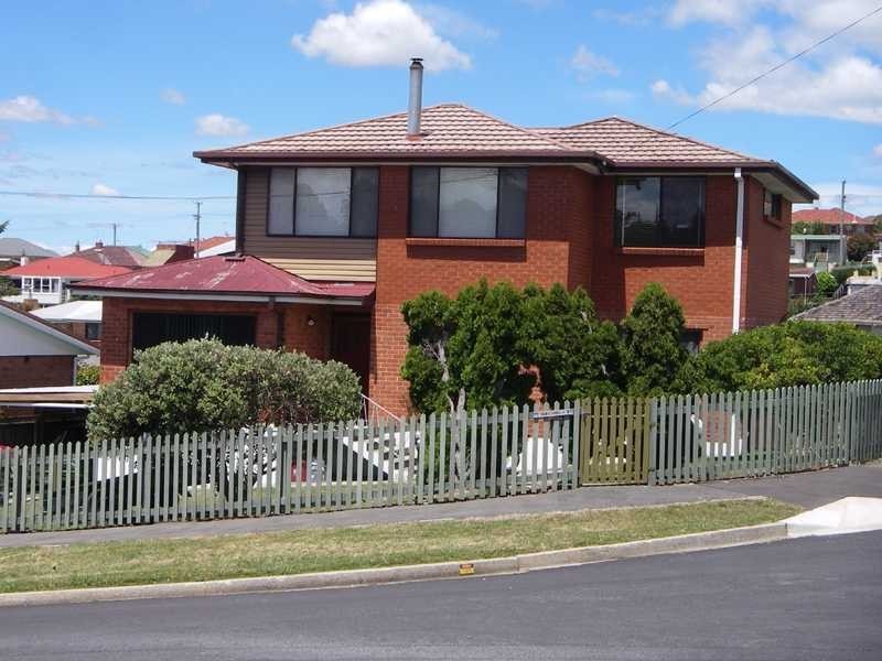 19 Malunga Street, Kings Meadows TAS 7249