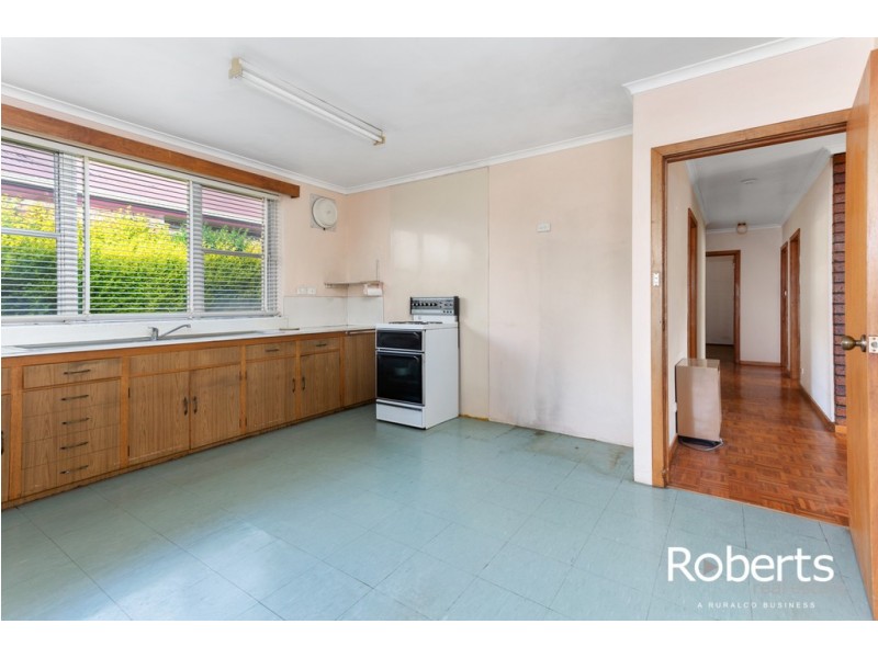 16 Ross Avenue, Invermay TAS 7248
