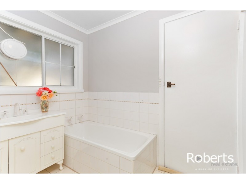 24 Ashleigh Avenue, West Launceston TAS 7250