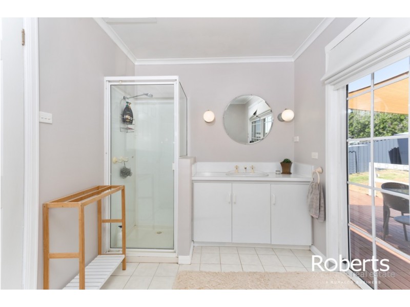 24 Ashleigh Avenue, West Launceston TAS 7250