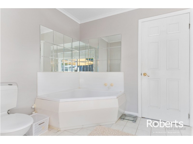 24 Ashleigh Avenue, West Launceston TAS 7250