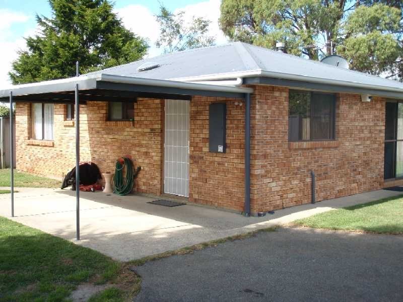 Unit 2/11  Drysdale Court, Newnham TAS 7248