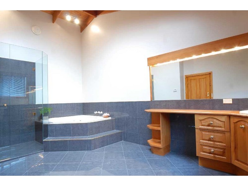 1 Pleasant Hills Drive, Grindelwald TAS 7277