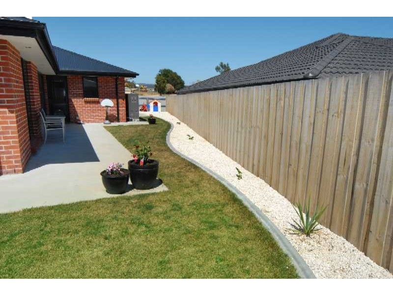 1 Grange Court, Newnham TAS 7248