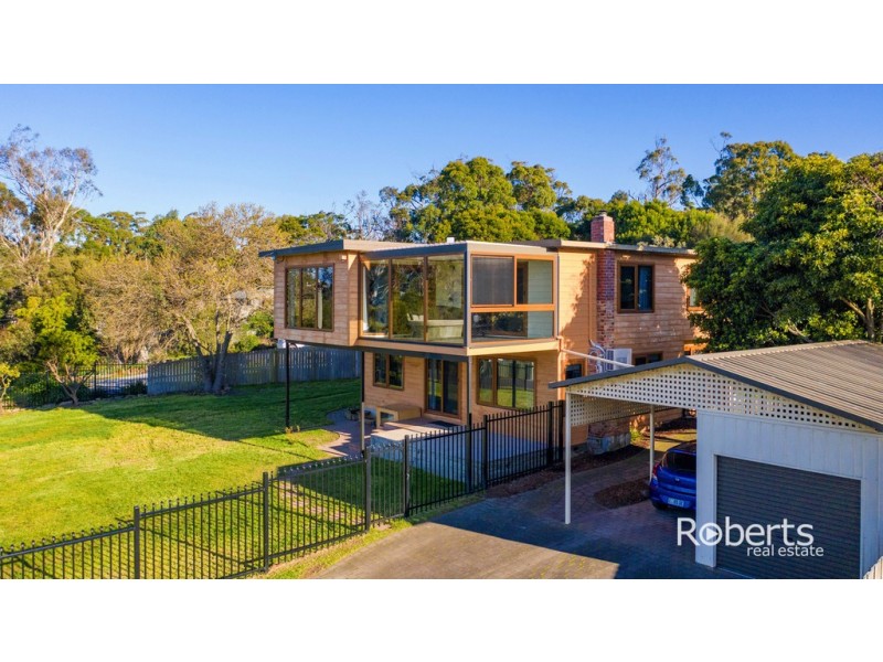82 Sunset Boulevard, Clarence Point TAS 7270