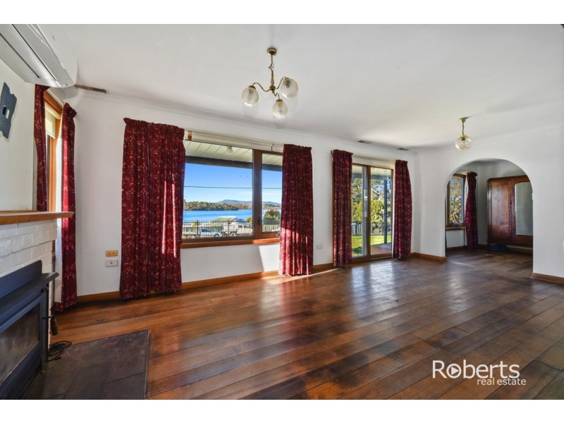82 Sunset Boulevard, Clarence Point TAS 7270