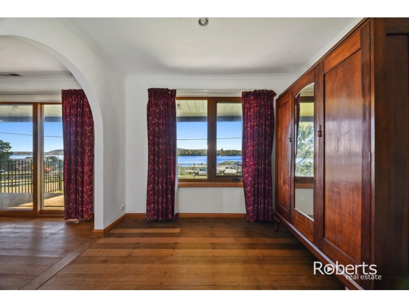 82 Sunset Boulevard, Clarence Point TAS 7270