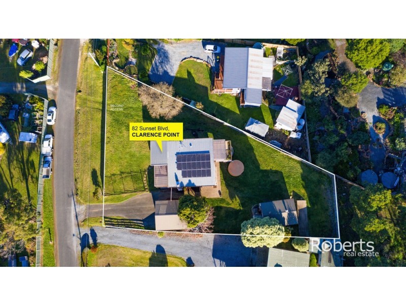 82 Sunset Boulevard, Clarence Point TAS 7270