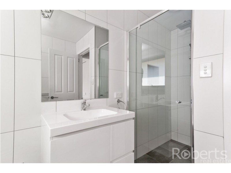 2/8 Sturgis Place, Prospect Vale TAS 7250