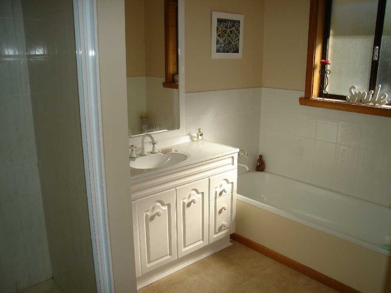 2 Whitford Grove, Trevallyn TAS 7250