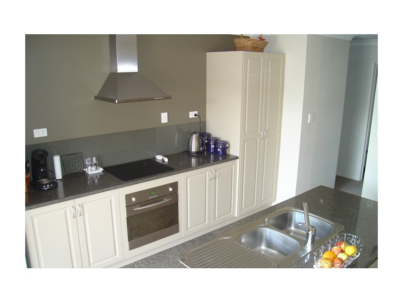 2/38 Bethune Place, Newnham TAS 7248