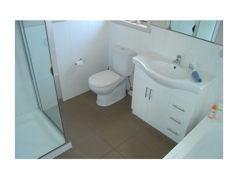 2/38 Bethune Place, Newnham TAS 7248