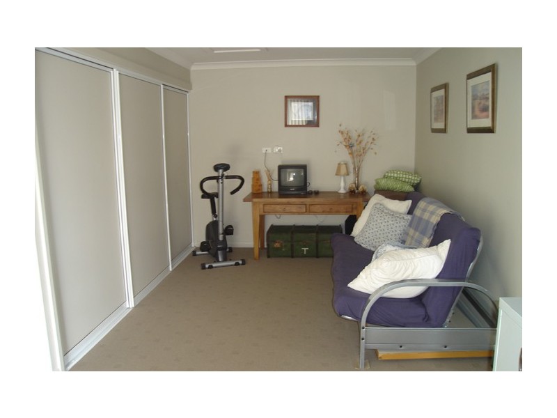 2/38 Bethune Place, Newnham TAS 7248