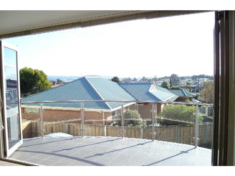 3/35 Rothesay Close, Newnham TAS 7248