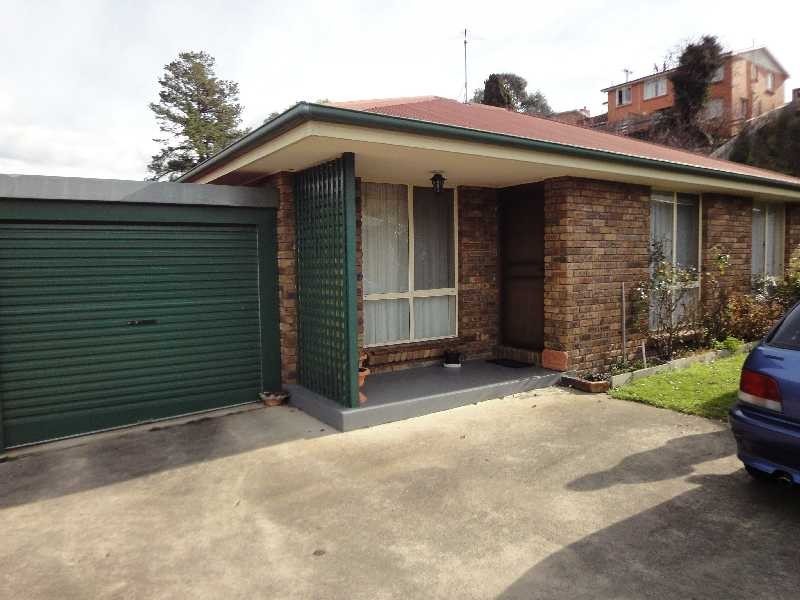 2/41 Parklands Parade, Newnham TAS 7248