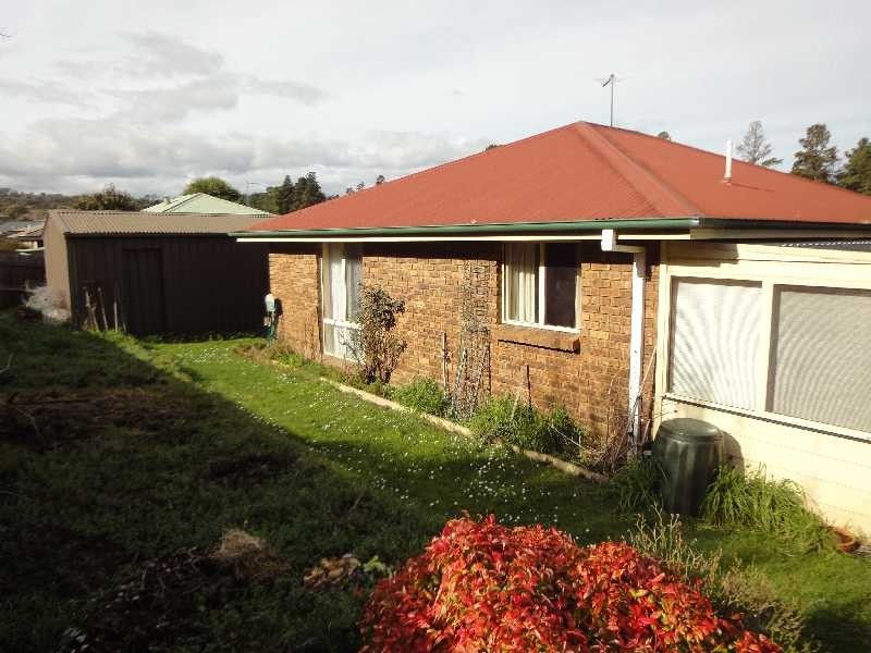 2/41 Parklands Parade, Newnham TAS 7248