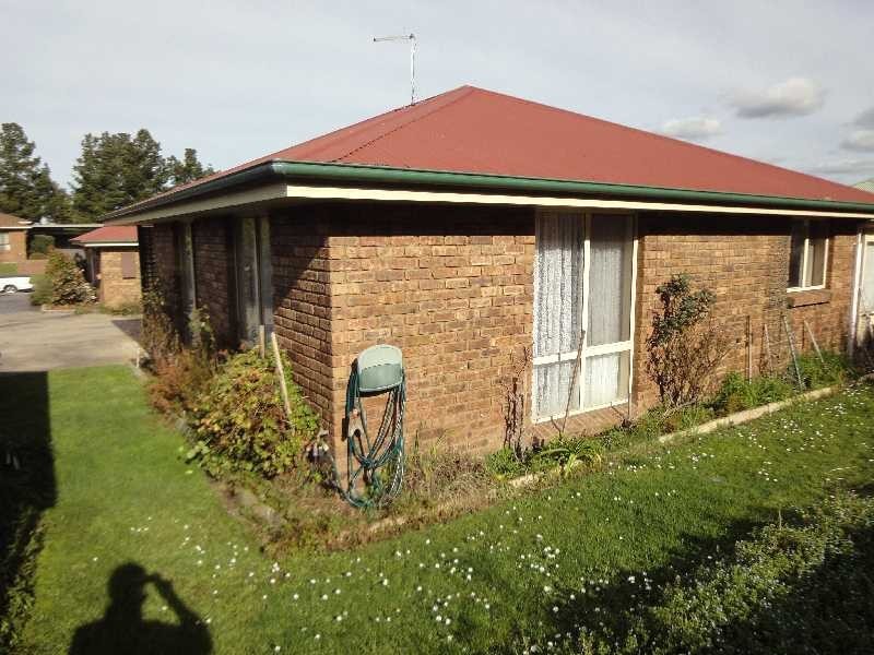 2/41 Parklands Parade, Newnham TAS 7248