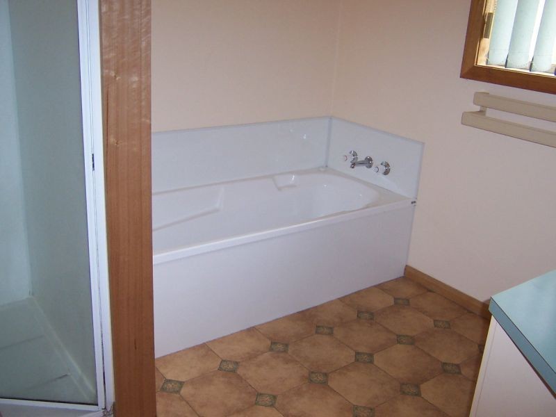 2/39 Parklands Parade, Newnham TAS 7248