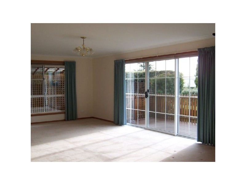 2/2 Andrea Place, Riverside TAS 7250