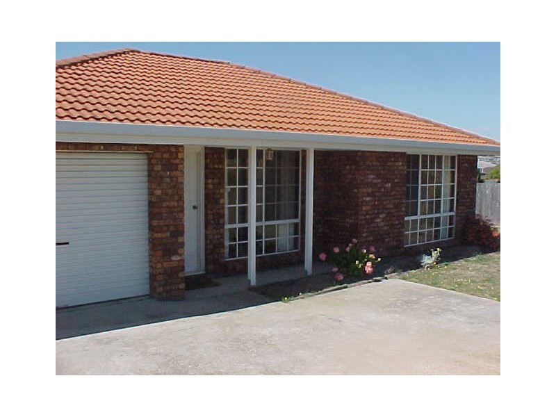 2/201 Alanvale Road, Newnham TAS 7248