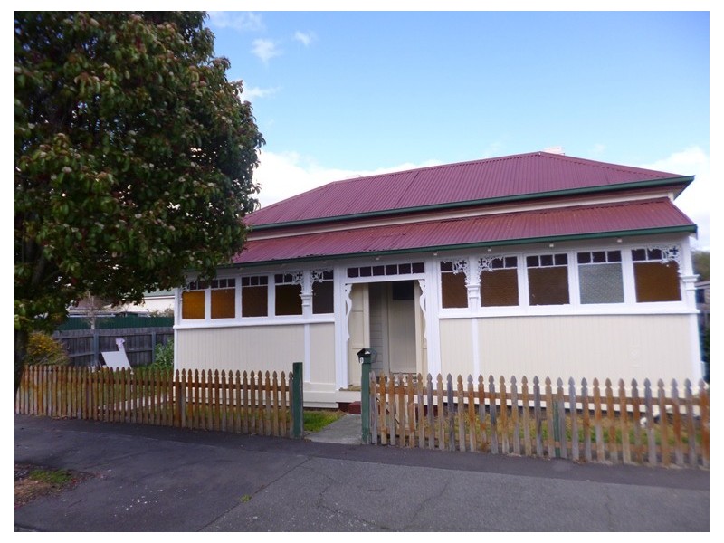 2/9 Burns Street, Invermay TAS 7248