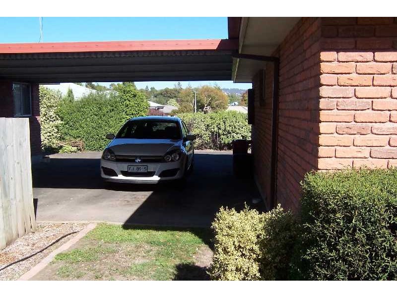 1/6 Patricia Place, Newnham TAS 7248