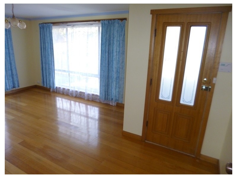 27 Parklands Parade, Newnham TAS 7248