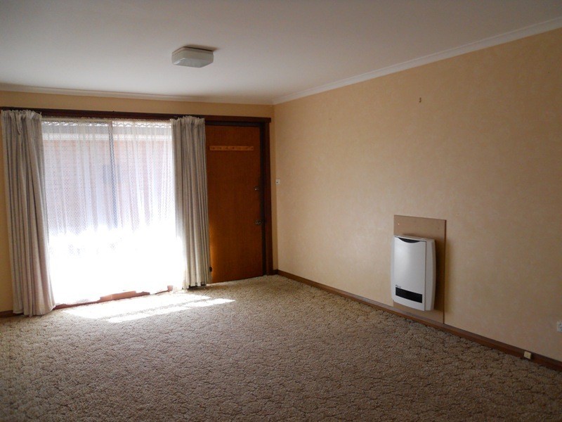 2/10 Parklands Parade, Newnham TAS 7248